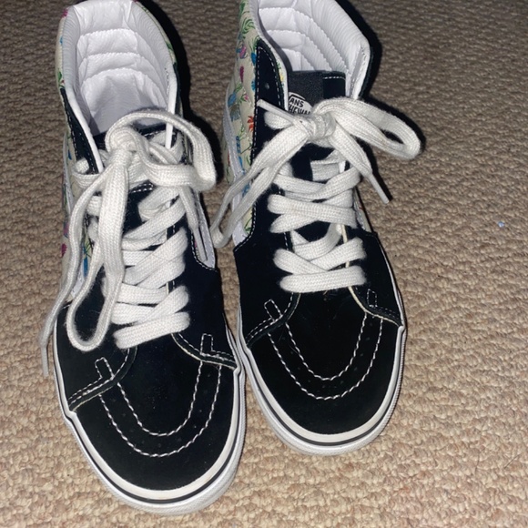 Vans - Picture 2 of 3